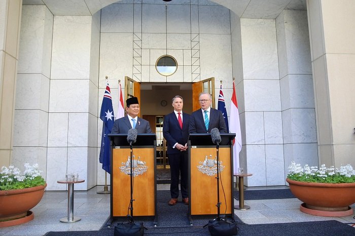 Menteri Pertahanan RI sekaligus presiden terpilih 2024-2029 Prabowo Subianto bersma Perdana Menteri (PM) Australia Anthony Albanese.  (Dok. Tim Media Praowo)

